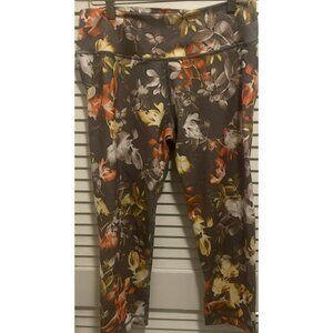YogaSmoga Heron Gray Floral Crop Leggings Size 10